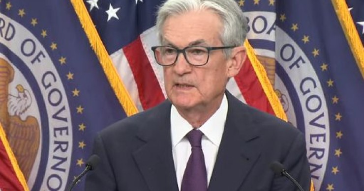 ##Fed conferma i tassi ma anche le attese di 2 tagli quest'anno