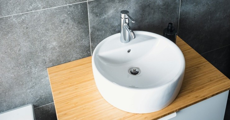 Il lavandino di un bagno