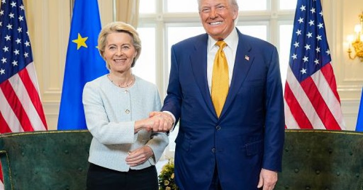 ##Dazi, accordo Ue-Usa al 15% più maxi acquisti Ue di energia Usa