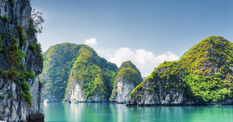 Alcuni degli usolotti della baia di Ha Long