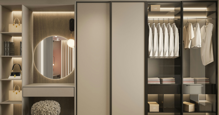 un armadio con ante scorrevoli