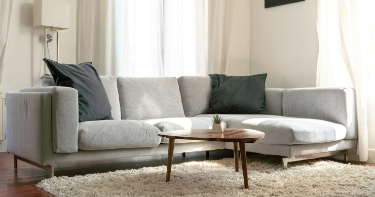 Divano ad anholo perfetto per i grandi spazi