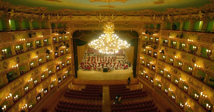 dove si trova il teatro la fenice