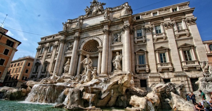 cosa vedere a piedi vicino la fontana di trevi