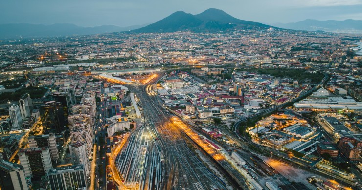 cosa vedere vicino napoli a piedi