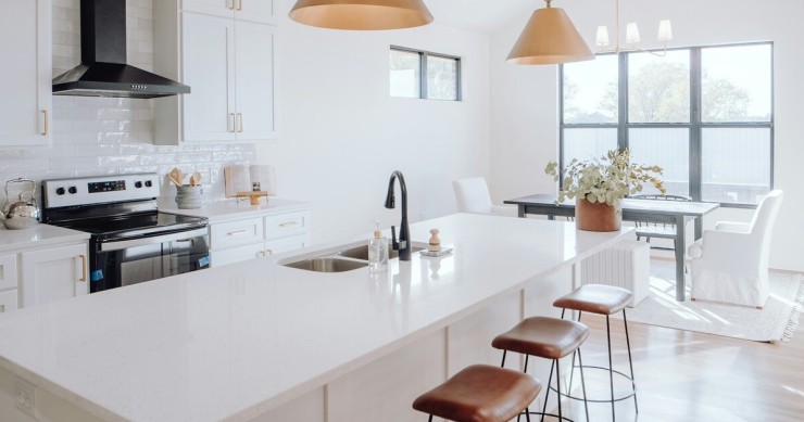 cucina moderna con isola