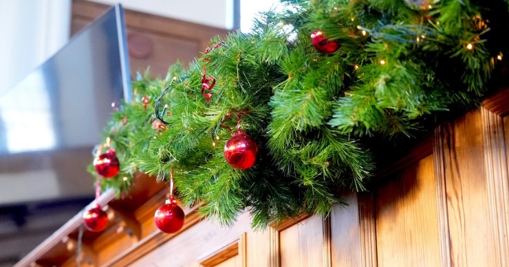 Addobbo di Natale posizionato all’esterno