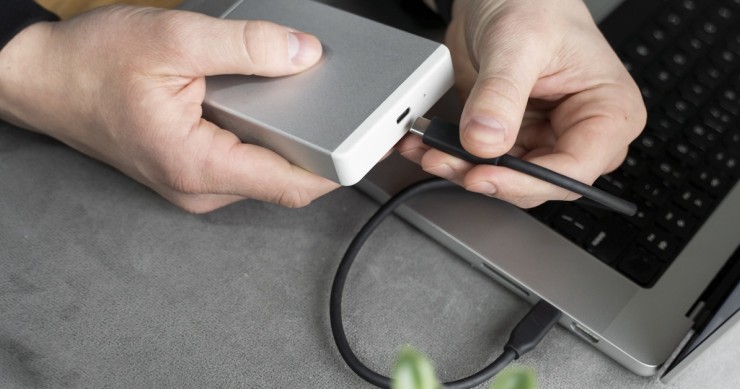 notebook con dispositivo ssd da caricare