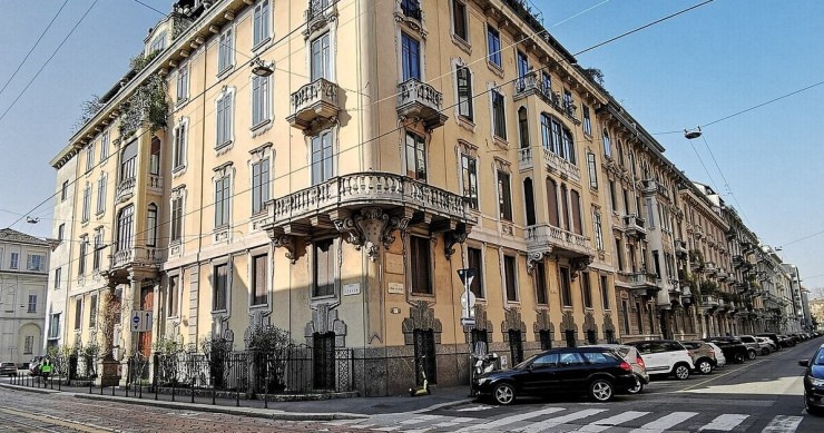 Edificio in Corso Italia a Milano