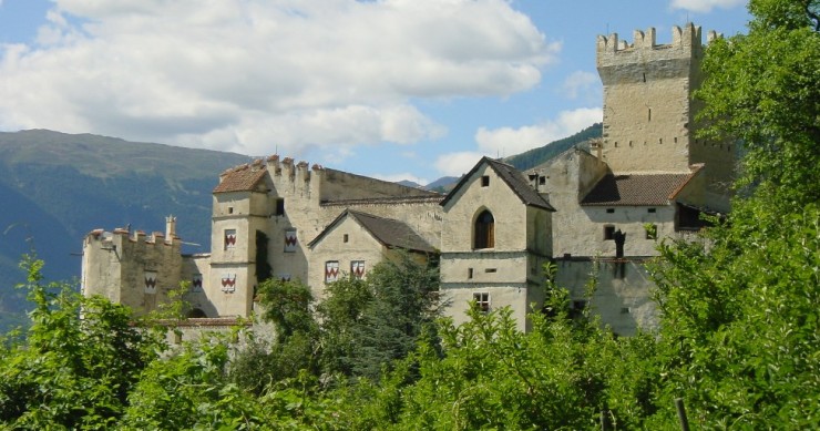 Castel Coira
