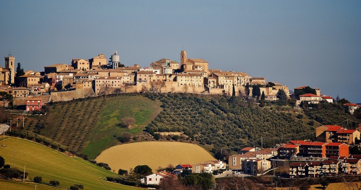 bandiere arancioni marche