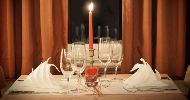 come decorare la tavola per San Valentino