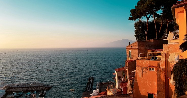 Italia ofrece un incentivo fiscal fijo del 7% para los jubilados que se mudan a pequeñas ciudades del sur de Italia.