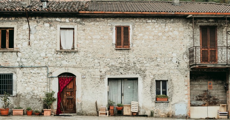 houses for less than 50k in italy