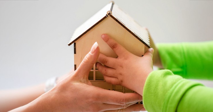 Intestare casa a un minore