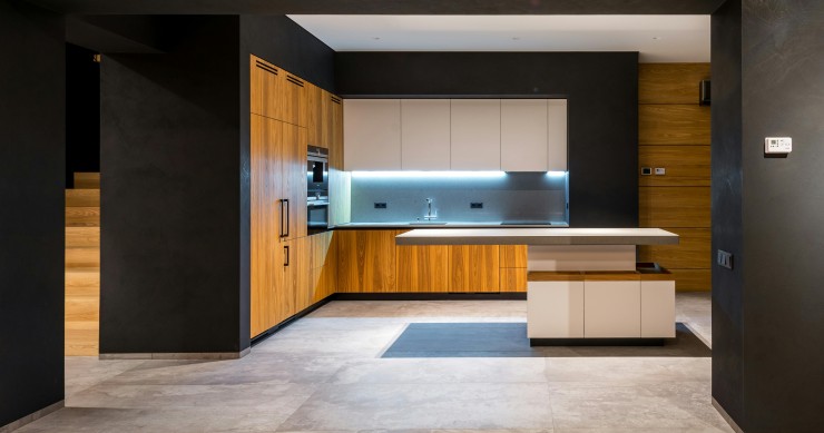 Cucina di lusso con mobili in legno
