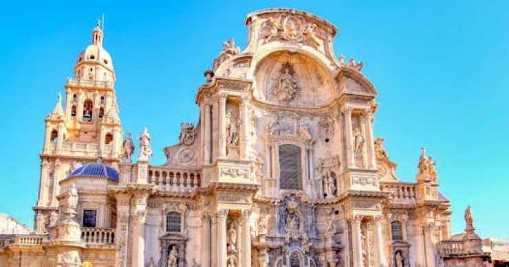 Murcia senza folla: weekend low cost tra cattedrali e agrumi