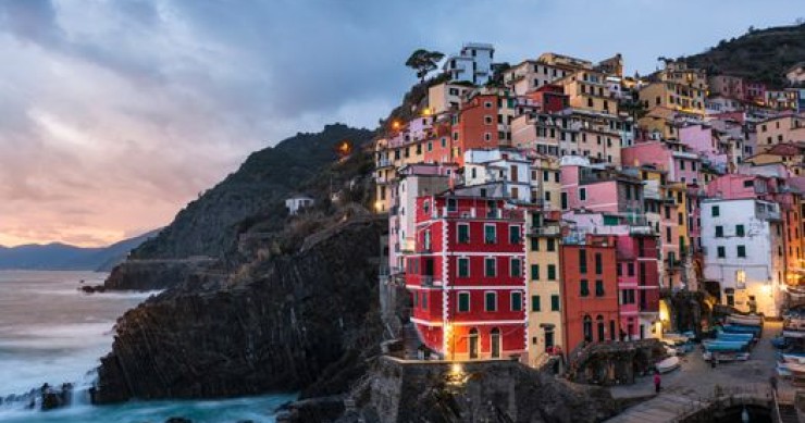 Cinque Terre e oltre: spiagge top in treno da Torino