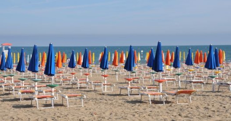 Lignano 2026: sabbia che non scotta e tre spiagge da scegliere