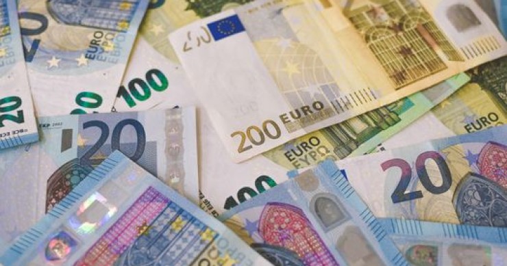 Lasciare soldi sul conto? In 10 anni si brucia fino al 30%