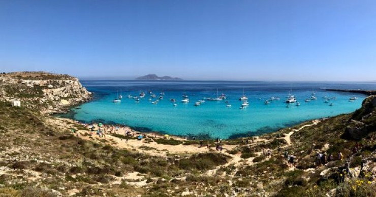 Classifica 2026: Sardegna domina, ma quanto costa fare il bagno?