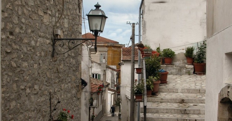 An alley in Zungoli