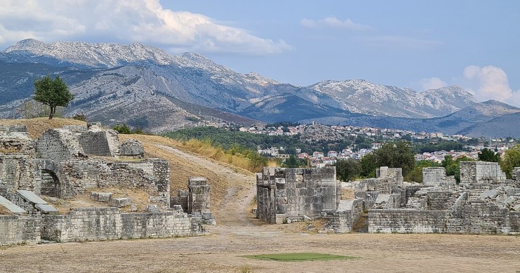 Salona