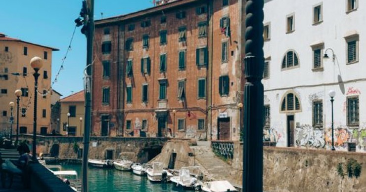 Sembra Venezia, ma è Toscana: Livorno tra canali e mare