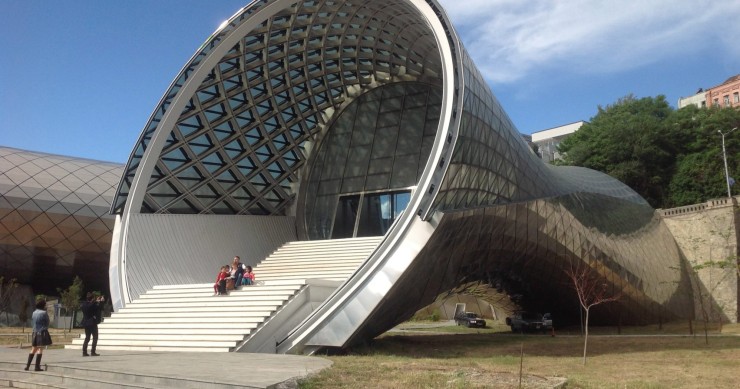 La sala concerti Rhike si trova nella città di Tbilisi, in Georgia