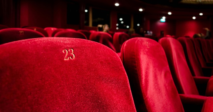perché le poltrone dei teatri sono rosse