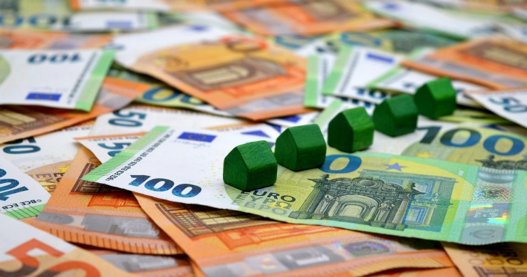 Mettere da parte 100 euro al mese