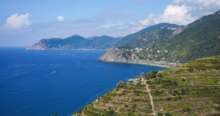 Cinque Terre d’autunno: guida pratica tra risparmi, trekking e gusto