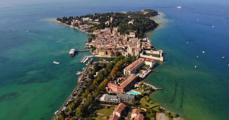 Lago di Garda d’autunno: vigne dorate, terme e prezzi più leggeri