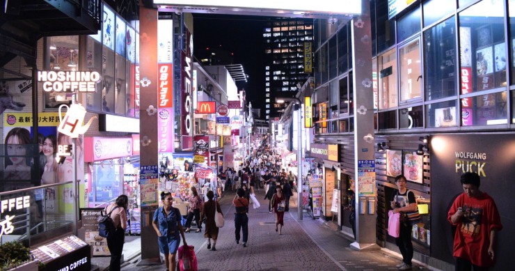 Giappone tra streetwear e seta: itinerario Tokyo–Osaka in treno