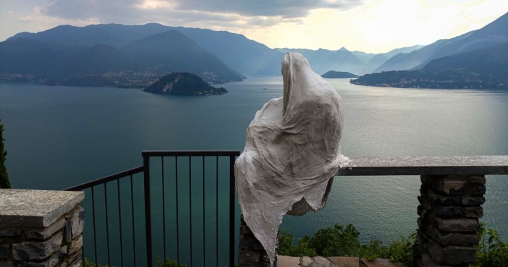 Il castello ‘infestato’ sul Lago di Como perfetto in autunno