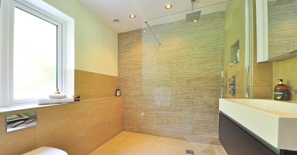 Hai un bagno da ristrutturare? Ecco 6 idee a cui ispirarsi