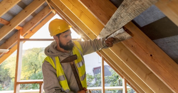 Progetti e normative per ristrutturare la mansarda e renderla abitabile