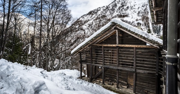 Case Walser, le antiche baite alpine che sfidano il tempo: ecco come sono fatte