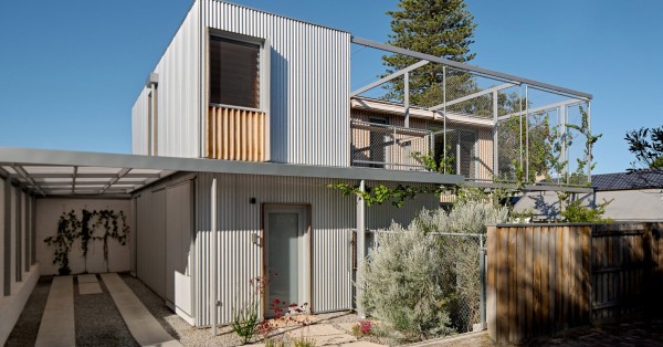 Questa casa in metallo in Australia si ispira ai porti industriali