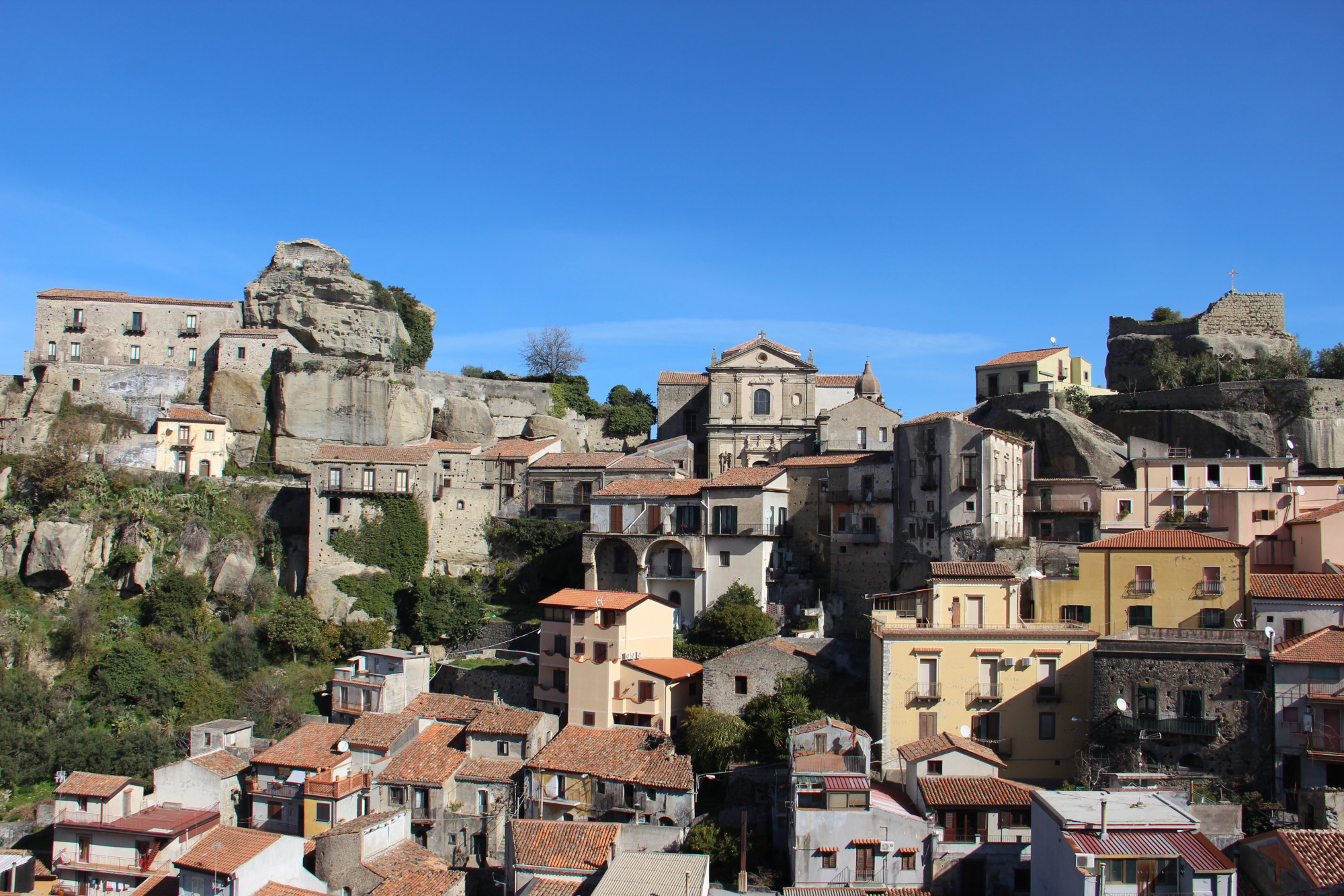 Case a 1 euro a Castiglione di Sicilia — idealista/news Case a 1 euro a Castiglione di Sicilia — idealista/news