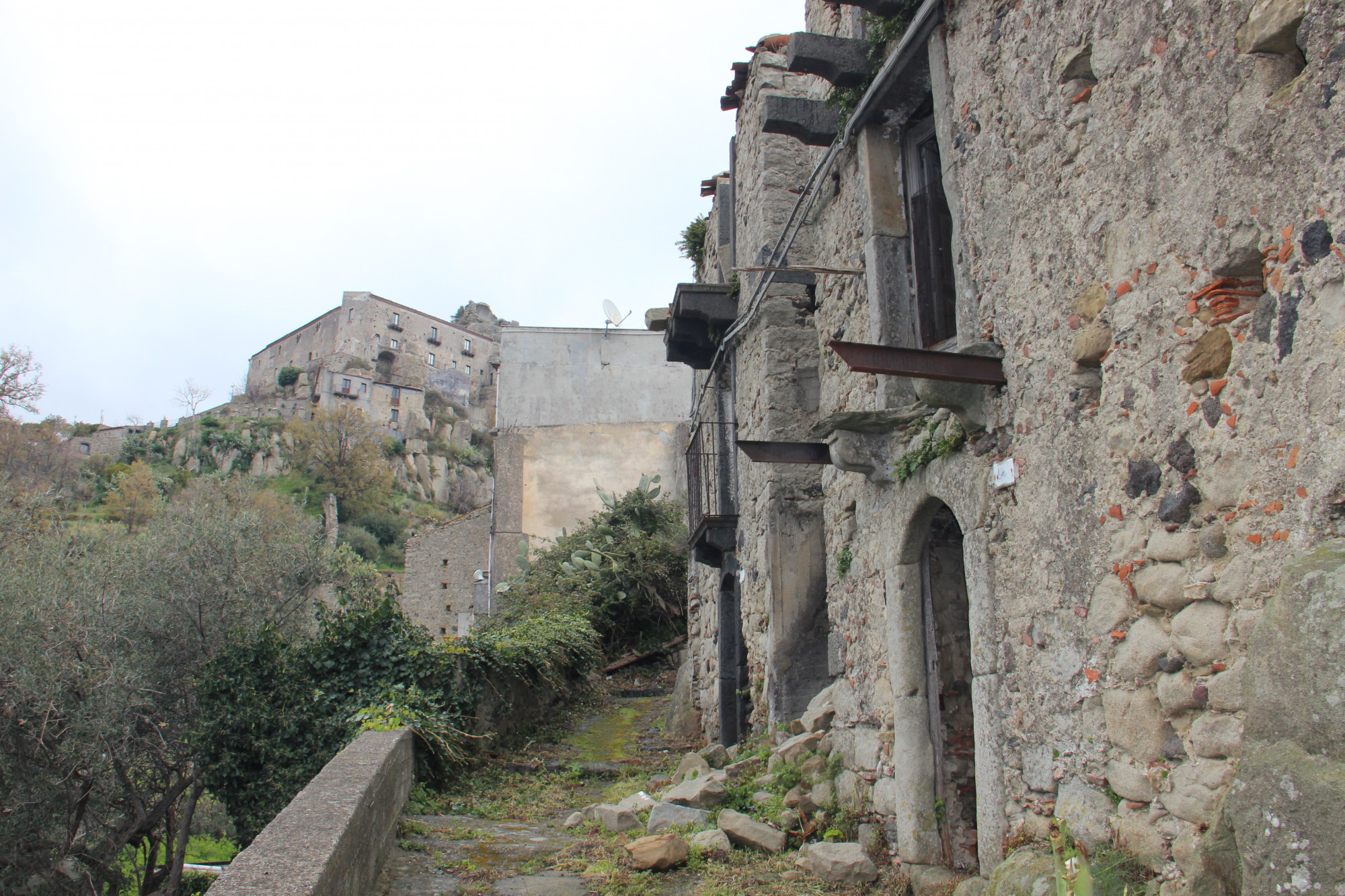 Case a 1 euro a Castiglione di Sicilia — idealista/news