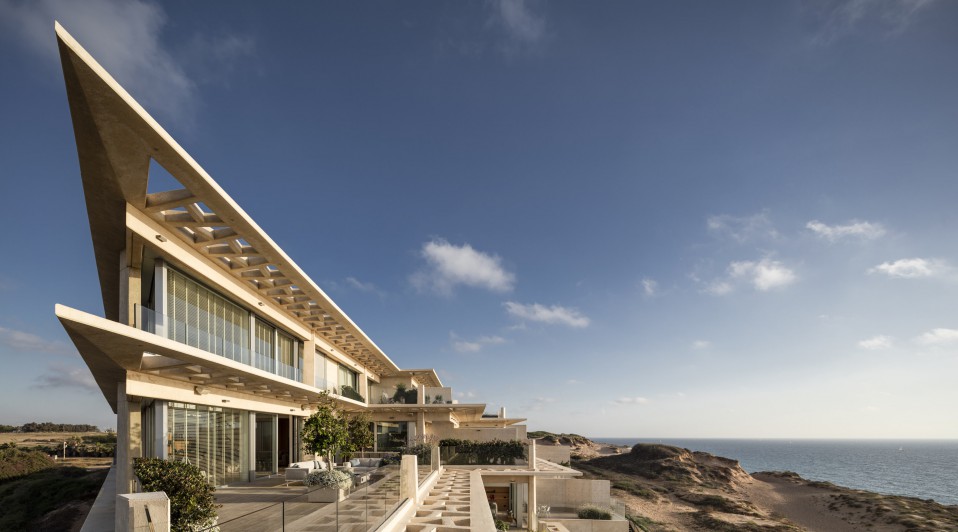 Gottesman-Szmelcman Architecture