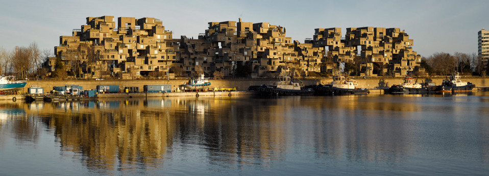 Il complesso residenziale si trova vicino al Fiume San Lorenzo / Designboom