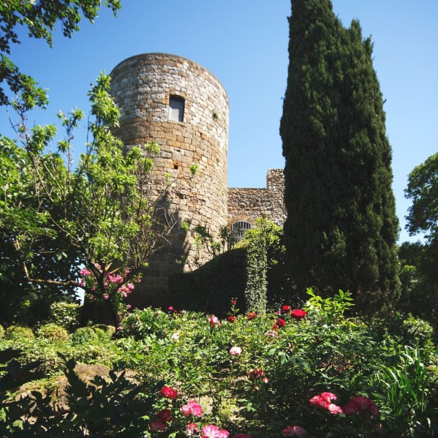 Casa da sogno: un castello medievale immerso nel verde della Toscana — idealista/news