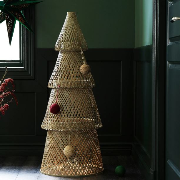 Un albero diverso / Ikea