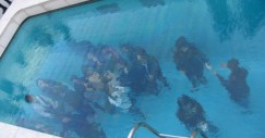 La piscina realizzata dall'artista argentino