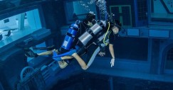 La piscina più profonda al mondo apre a Dubai