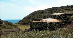 Cosa sono e come sono fatti i dammusi, le abitazioni tipiche di Pantelleria