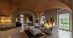 Una villa storica ristrutturata a Montepulciano in vendita per 2,18 milioni