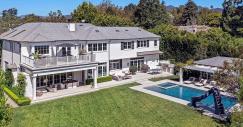 Ben Affleck mette in vendita la sua villa a Los Angeles: vale fino a 11 milioni di dollari